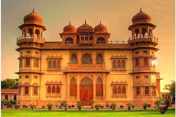 Discover Karachi